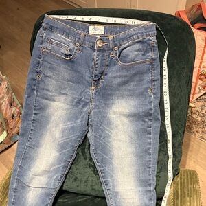 Mudd Women's Faded Blue Stretch Jeggings size 9